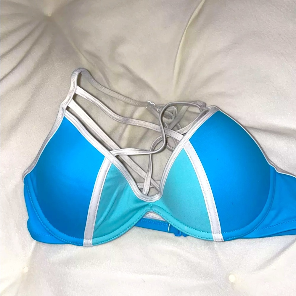 VICTORIA’S SECRET medium swimsuit set